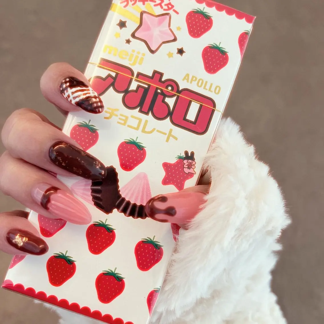 ネイル バレンタイン Luxy YUKIのネイルデザイン