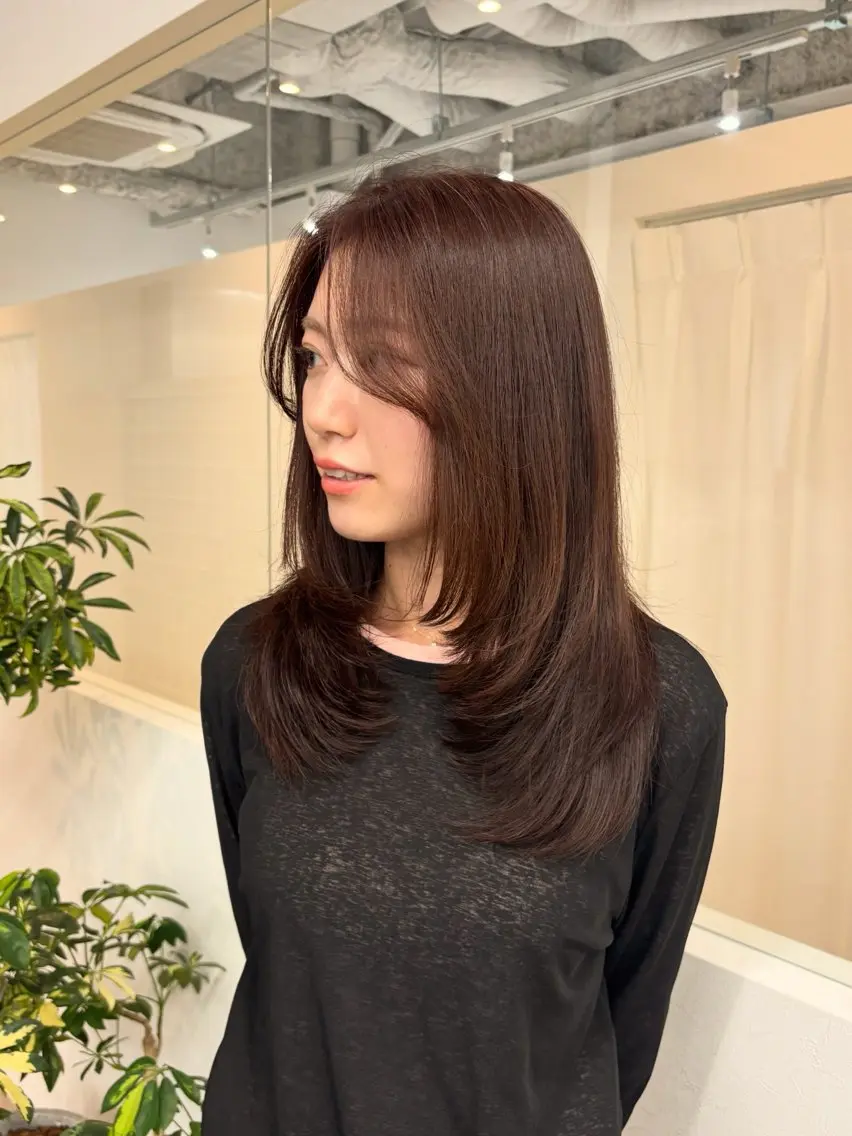 ミディアム カット ヘアカラー レイヤーカット/オリ ーブカラー/アヤのヘアスタイル