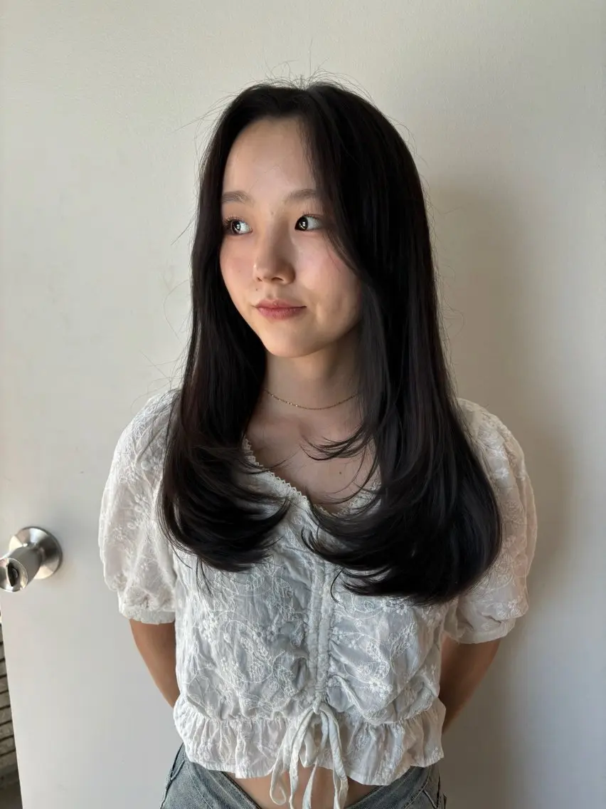 ロング カラー レイヤーカット カット ヘアカラー トリートメント レイヤーカット🎀 kanaのヘアスタイル