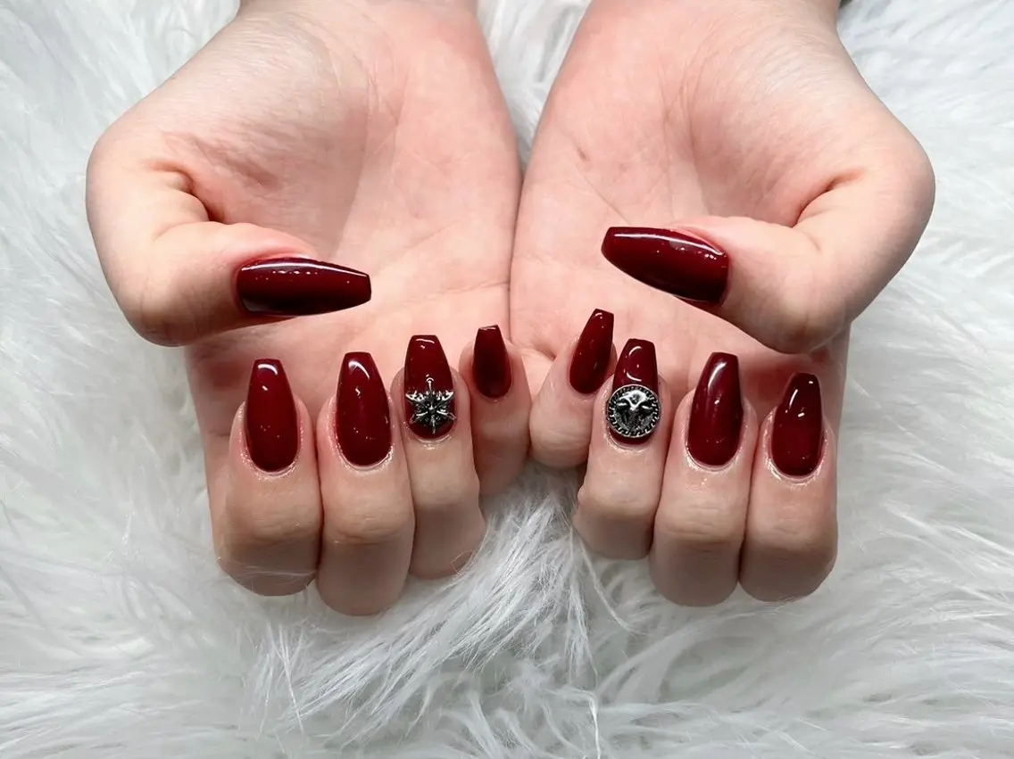 ネイル オーロラネイル フレンチネイル ガラスフレンチ ロングネイル マグネットネイル ハンドネイル XIMINANAIL SALON堀江店のネイルデザイン