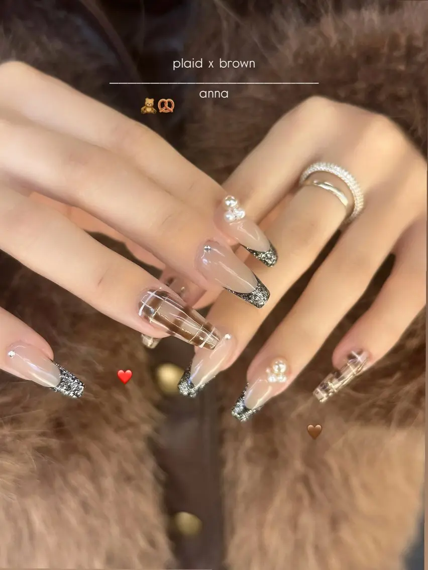 ネイル フレンチネイル germer. annaのネイルデザイン