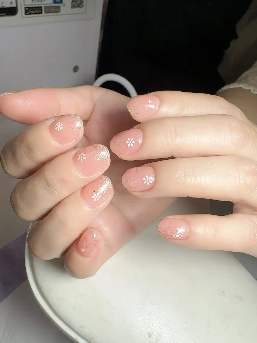 ネイル ハンドネイル ハンドケア &ME かすみのネイルデザイン
