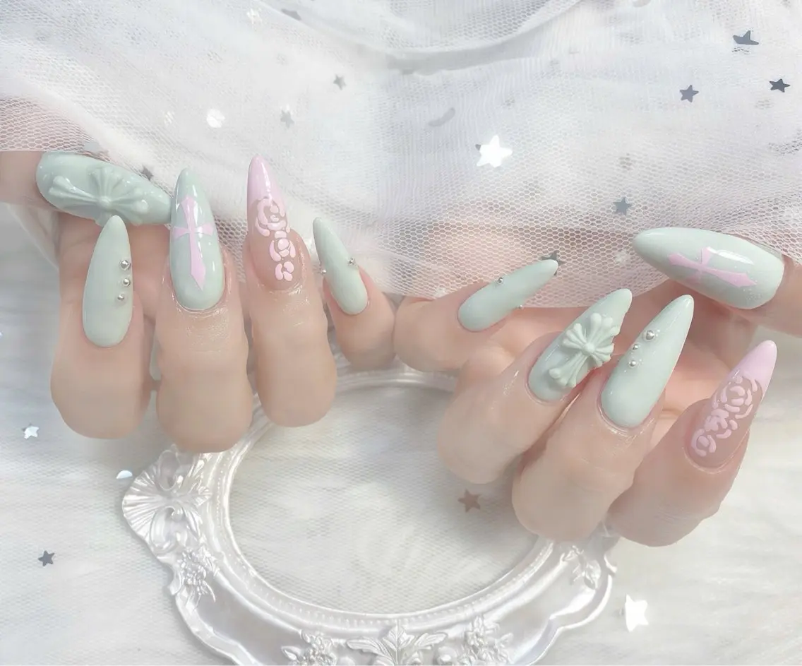 ネイル チークネイル 長さ出し フレンチネイル ジェルネイル グラデーション ハンドネイル THANHTHANH NAILのネイルデザイン