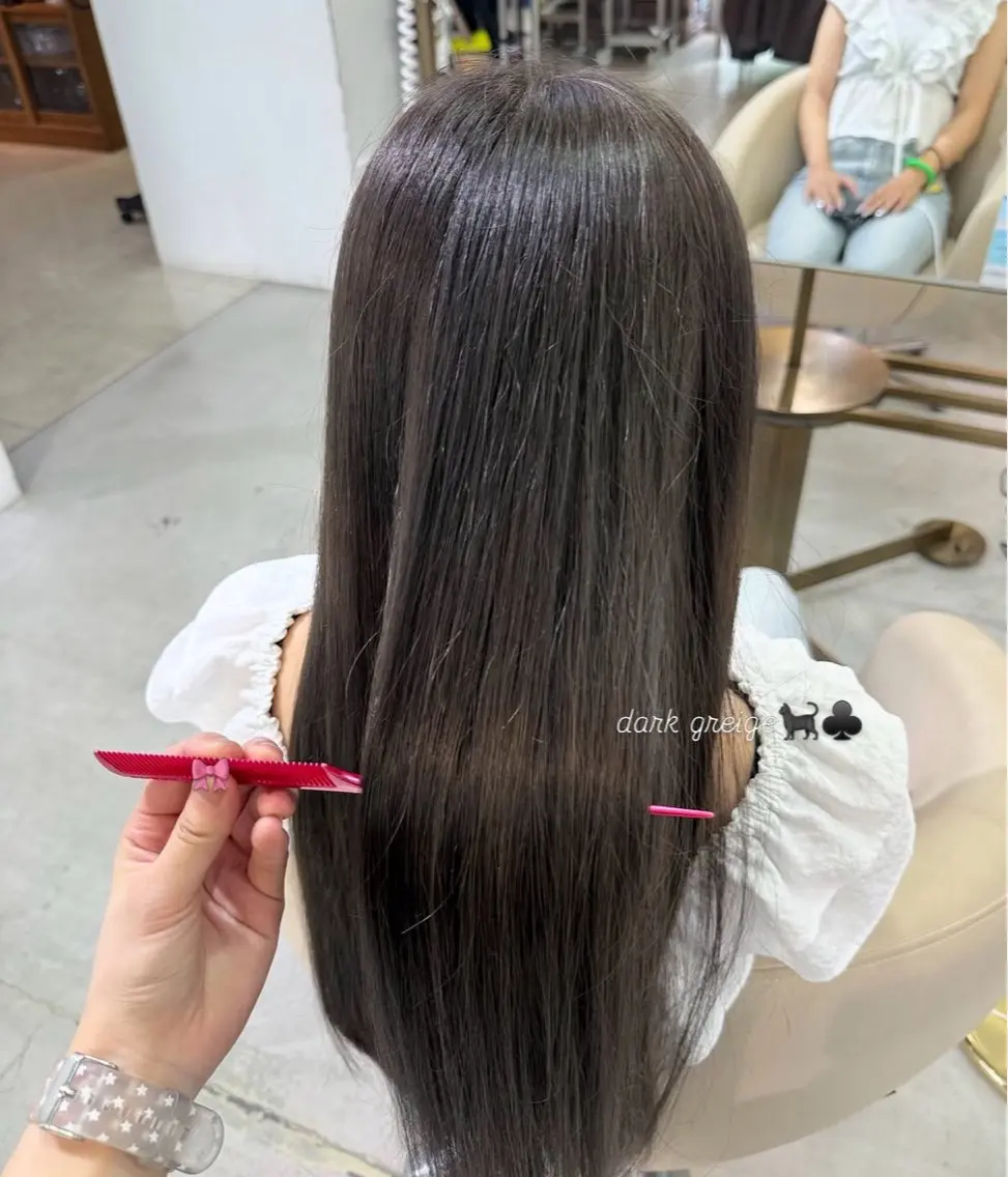 カラー ブリーチ ダークグレー ダークグレージュ グレージュ ヘアカラー トリートメント 心斎橋/カラーモデル 募集/ yuna★のヘアスタイル