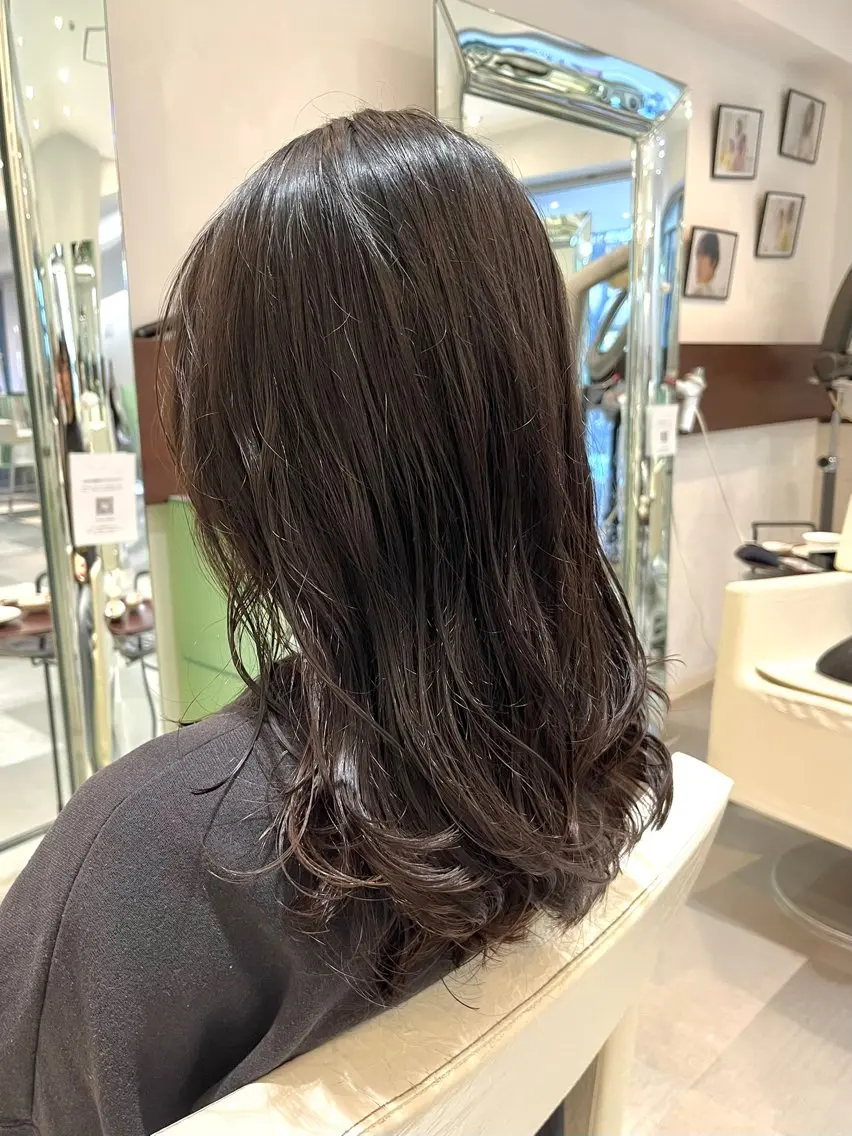 セミロング パーマ セミロングパーマ カット パーマ トリートメント コテ巻き風パーマ 藤澤　知彌のヘアスタイル