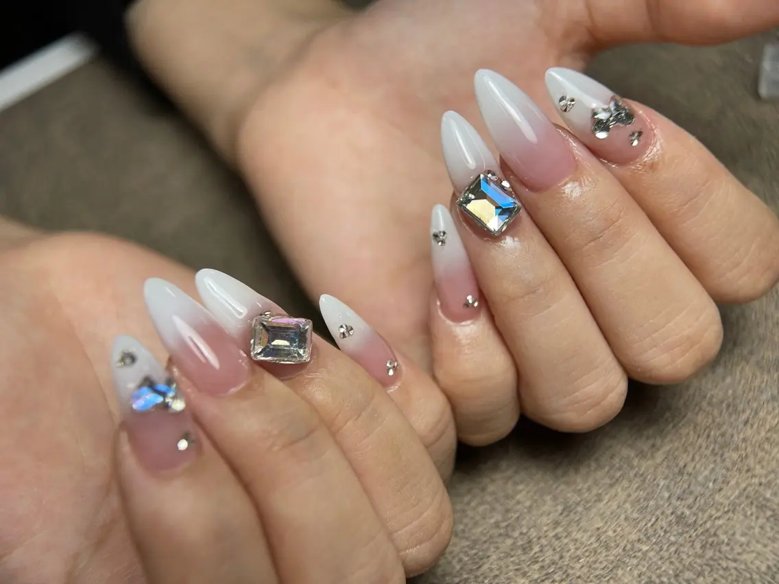 ロング トゥー フエンのネイルデザイン