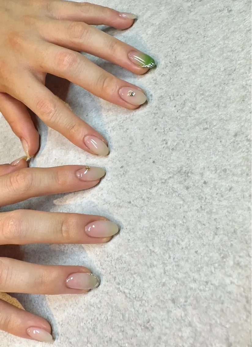 ネイル アートネイル グラデーション ハンドネイル Baden Nail ﾊﾞ-ﾃﾞﾝ ﾈｲﾙのネイルデザイン