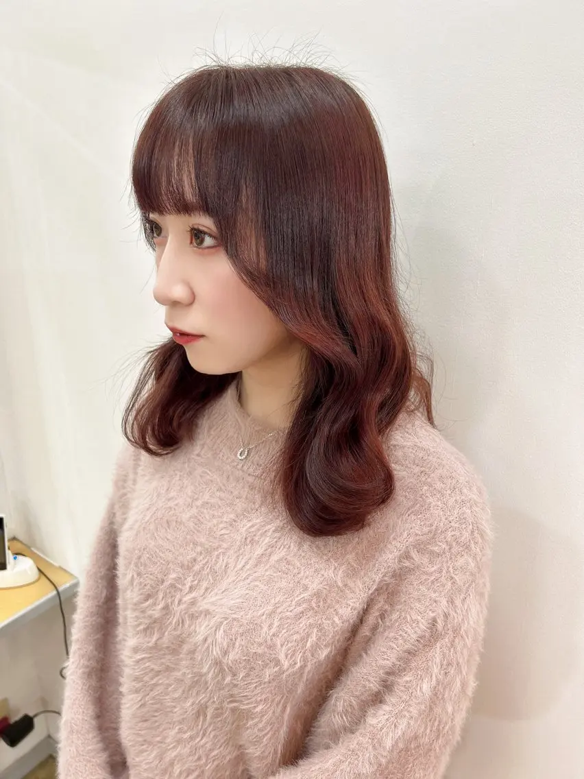 ミディアム 小澤 志穂のヘアスタイル