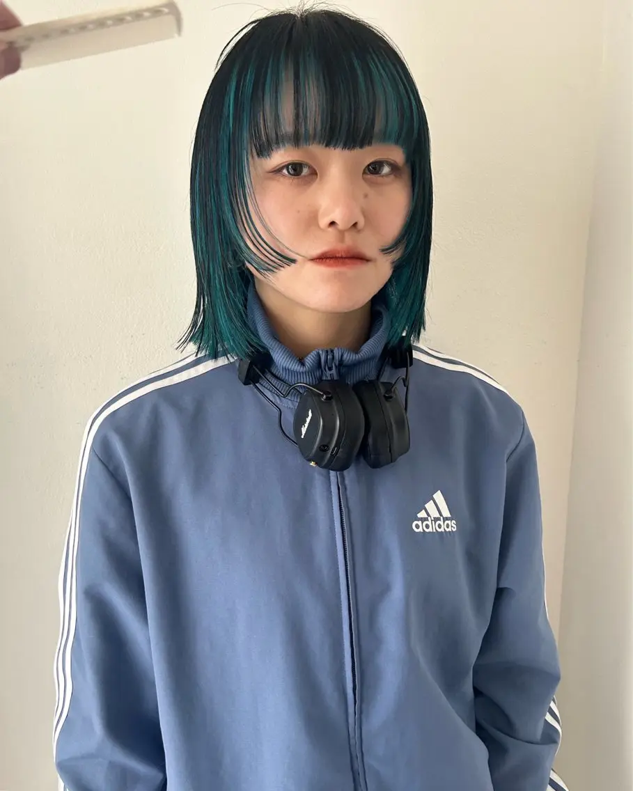 ショート カラー 黒髪 デザインカラー サイドバング カット ヘアカラー トリートメント 村上雅人 ナチュラルモードのヘアスタイル