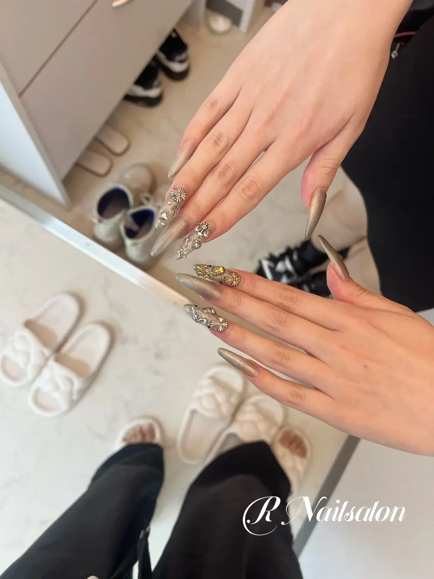 ネイル ハンドネイル RNailsalon メイのネイルデザイン