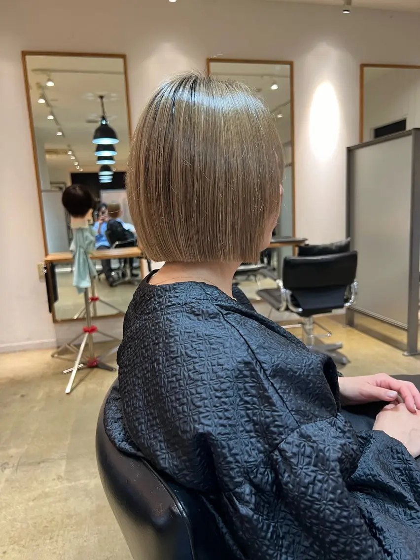 ショート カラー ヘアアレンジ 切りっぱなしボブ ボブ 🫧ショート 🫧RENのヘアスタイル