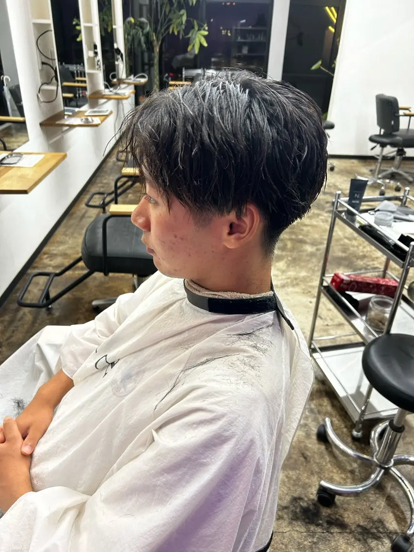 メンズ センターパート カット 西浦 たくみのヘアスタイル