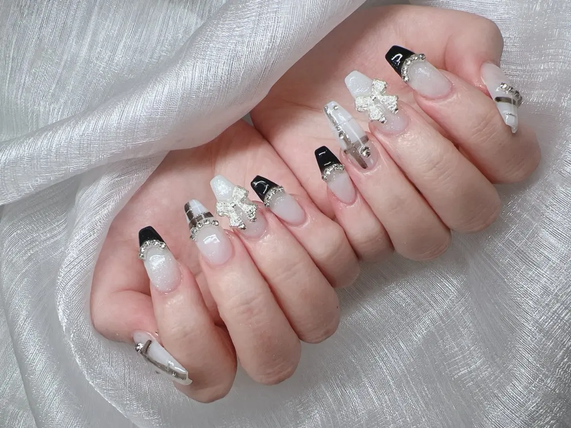ネイル ハンドネイル Lee Nails チップ長さだし専門店のネイルデザイン