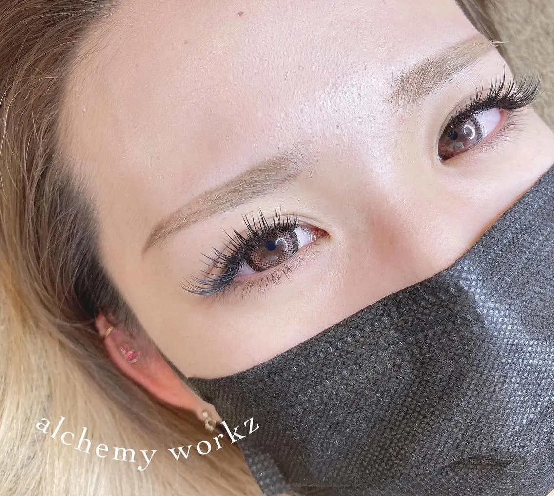 マツエク・マツパ 付け放題 フラットラッシュ Lカール alchemy workzの眉毛・アイブロウイメージ