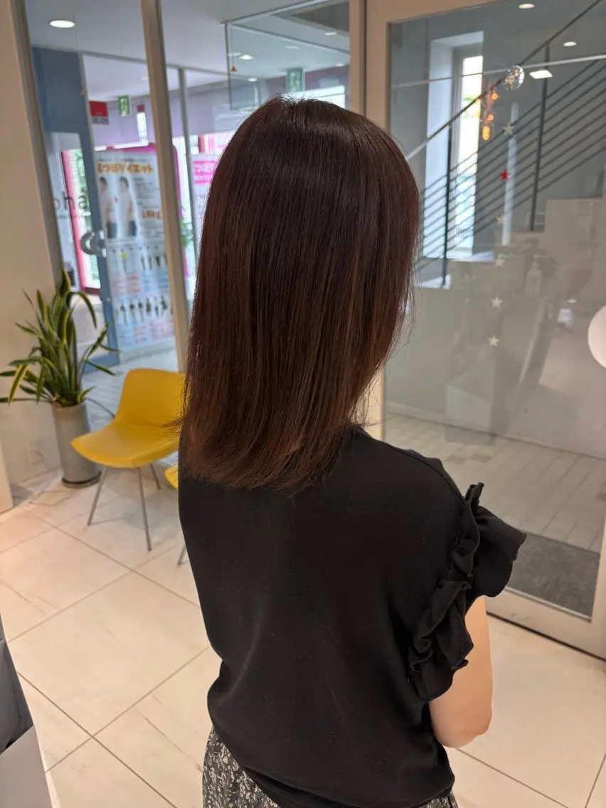 カラー 林 彩音のヘアスタイル