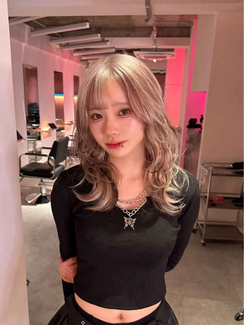 セミロング カラー ブリーチ レイヤーカット ウルフカット レイヤー/エクステ/ カラー/MAHIROのヘアスタイル
