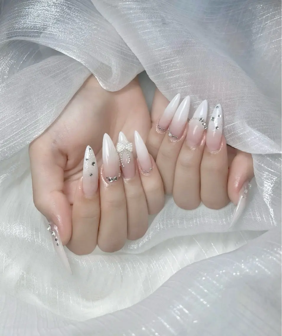 ネイル ジェルネイル 韓国ネイル シンプルネイル 夏ネイル ワンホンネイル ハンドネイル NEM nailstudioのネイルデザイン
