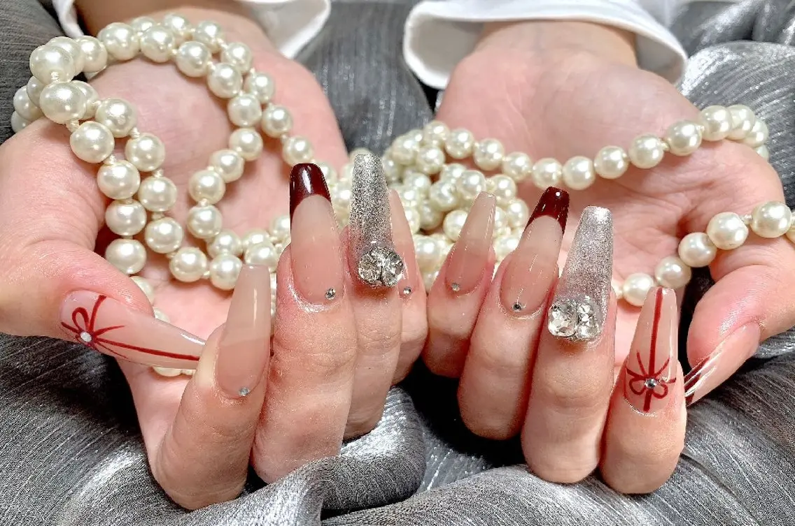 ネイル ENsalon AKIRAのネイルデザイン