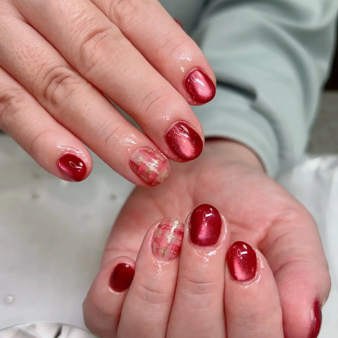 ネイル オーロラネイル ミラーネイル オフィスネイル ワンカラーネイル シンプルネイル ハンドネイル Cute Tips nailのネイルデザイン