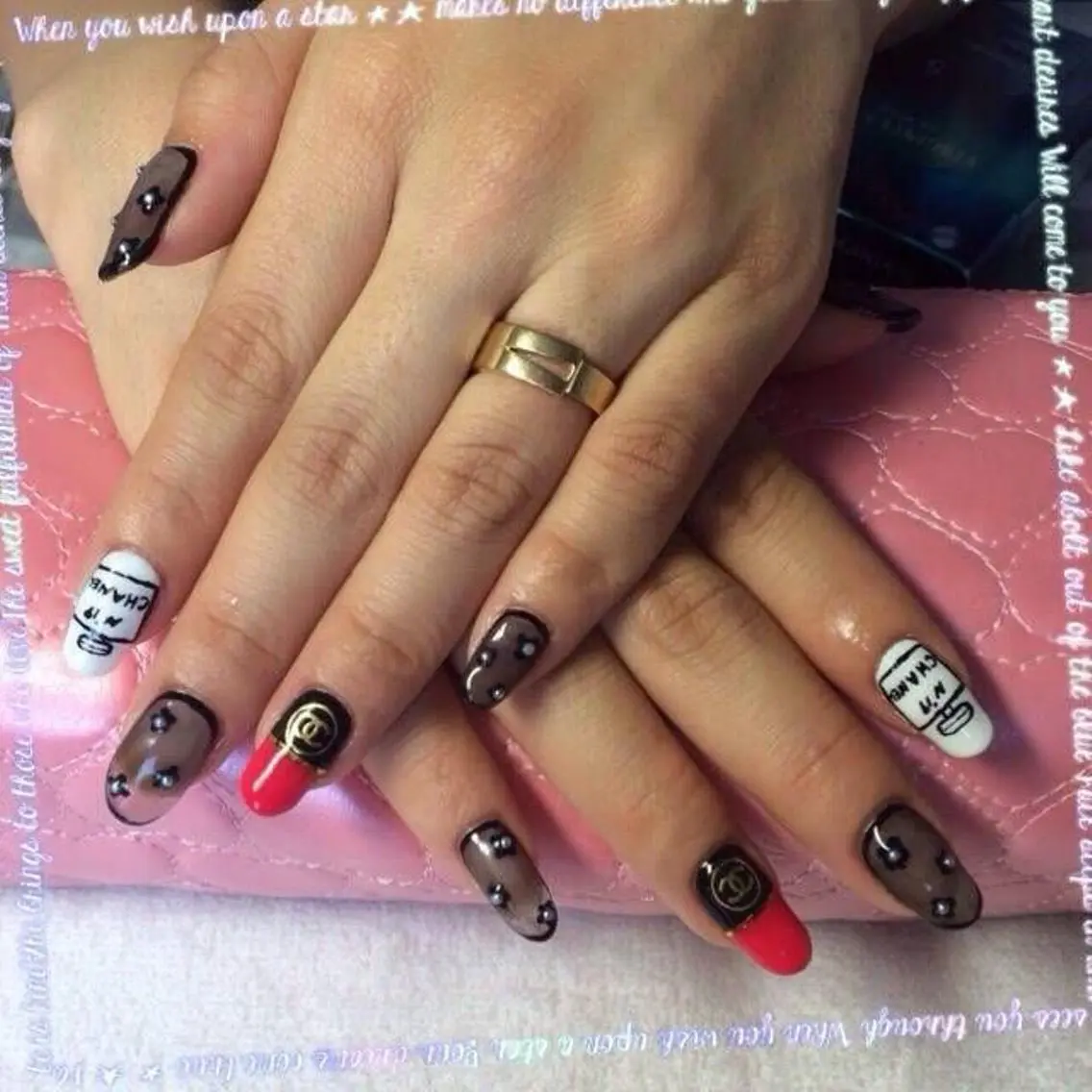 ショート ネイル アートネイル ストーンネイル 《LB》ラブリエ Nail&eyeのマツエク・マツパデザイン