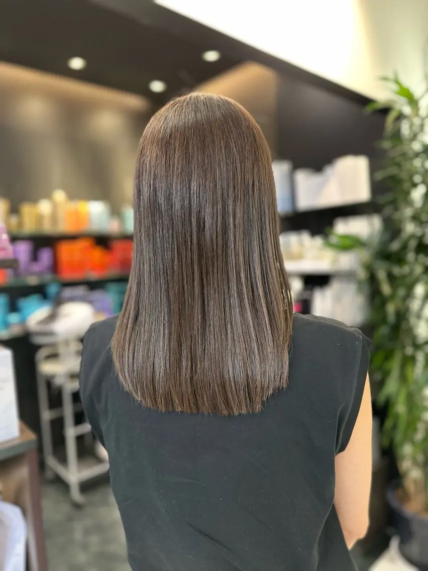 ミディアム カット ya giのヘアスタイル