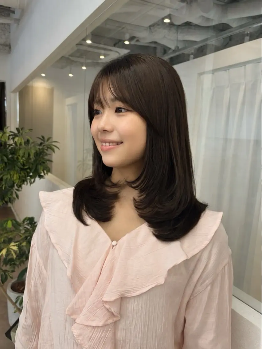 ミディアム カラー カット ヘアカラー 渡辺 彩乃のヘアスタイル