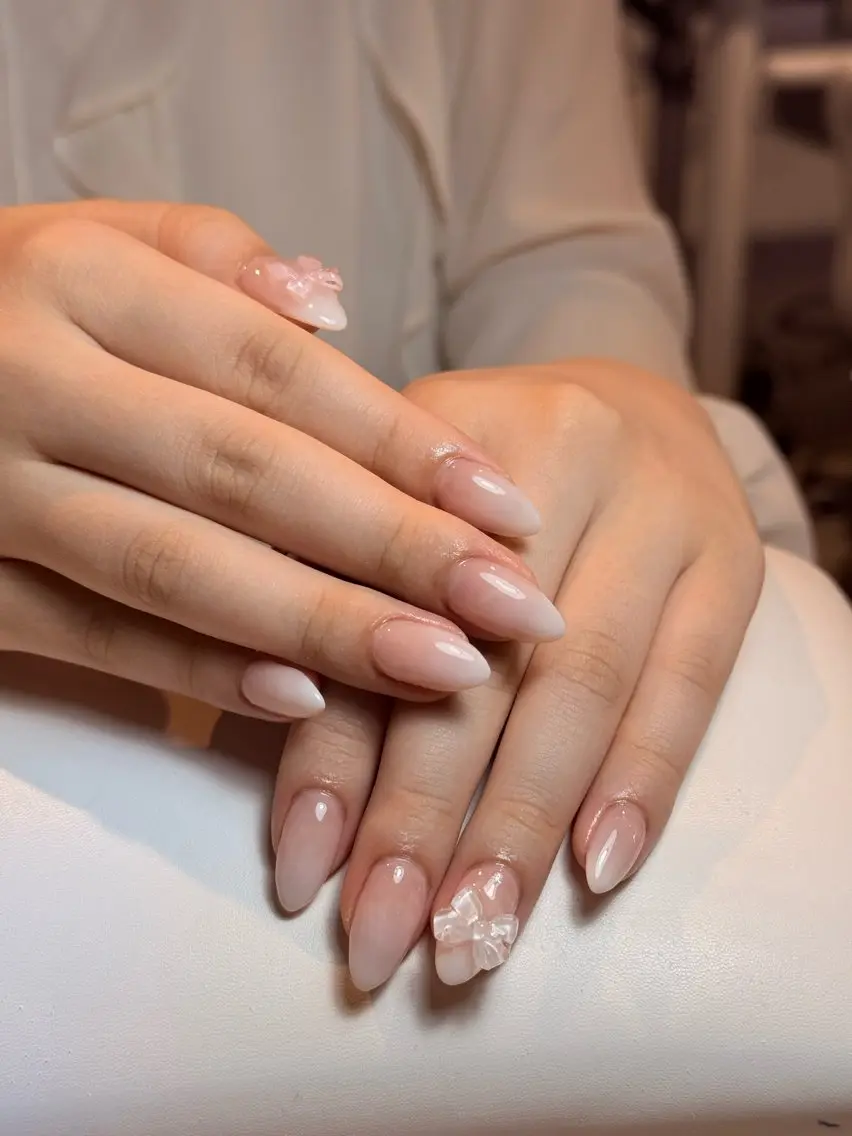 ネイル アートネイル チークネイル フレンチネイル グラデーション キラキラネイル ハンドネイル Risa_ Nailのネイルデザイン