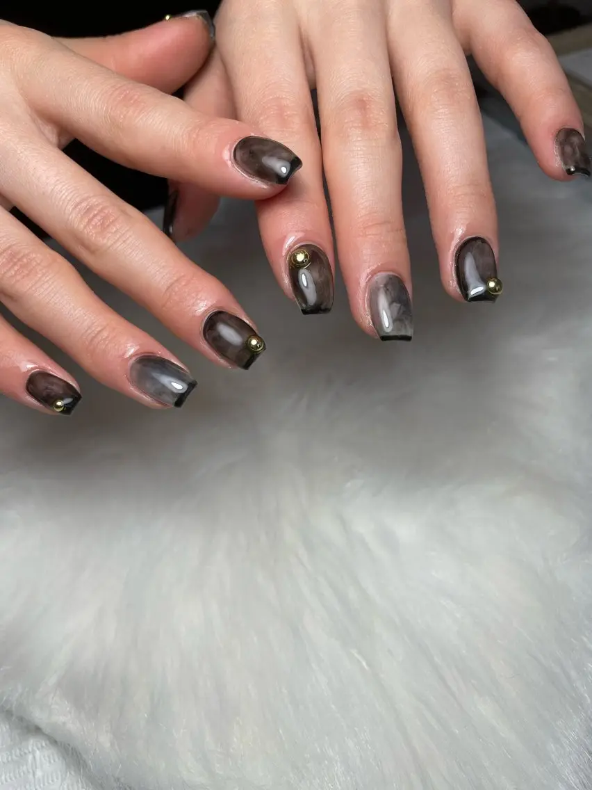 ネイル 成人式 フットネイル フレンチネイル ジェルネイル 韓国ネイル ハンドネイル nail salon fee（フィー）のネイルデザイン