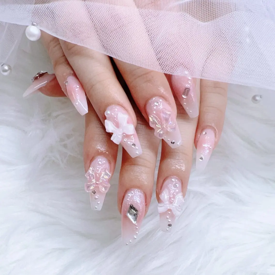 ネイル スカルプネイル ハンドネイル U.NI nail .のネイルデザイン