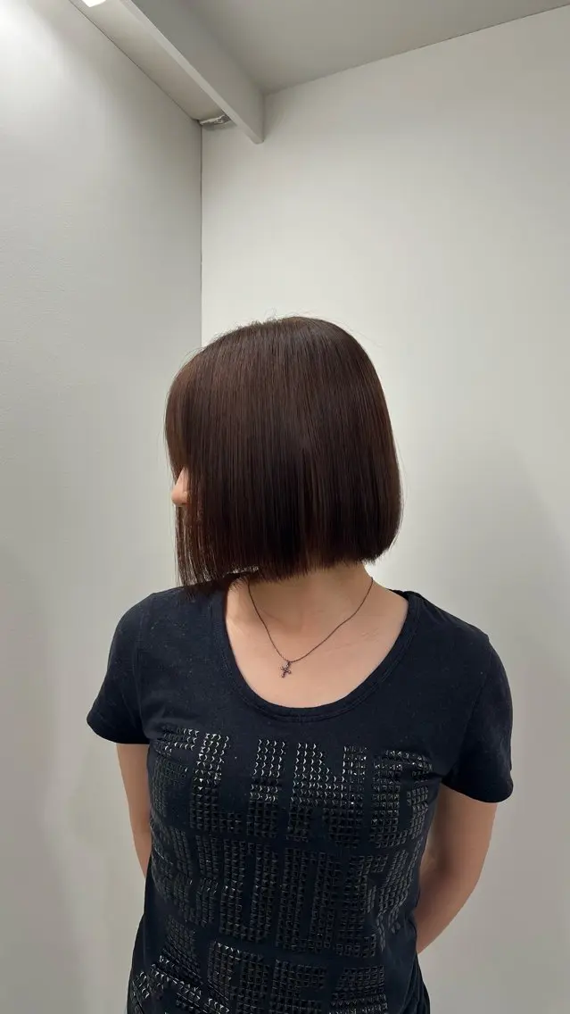 chihiro" 艶髪×透明感カラーのヘアスタイル