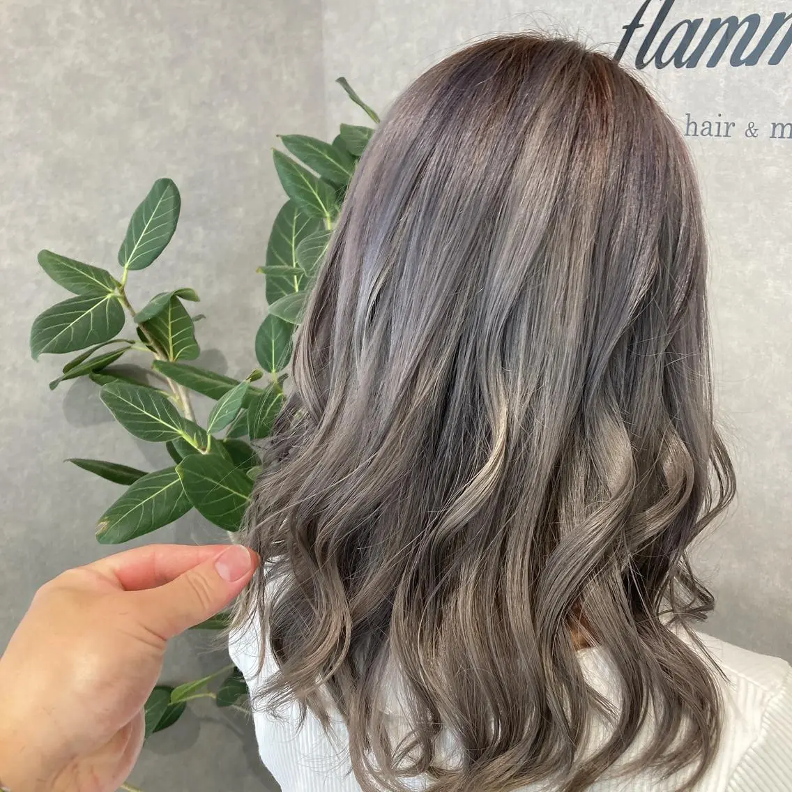 ミディアム レイヤーカット トリートメント ヘアカラー トリートメント 五月女 和樹のヘアスタイル