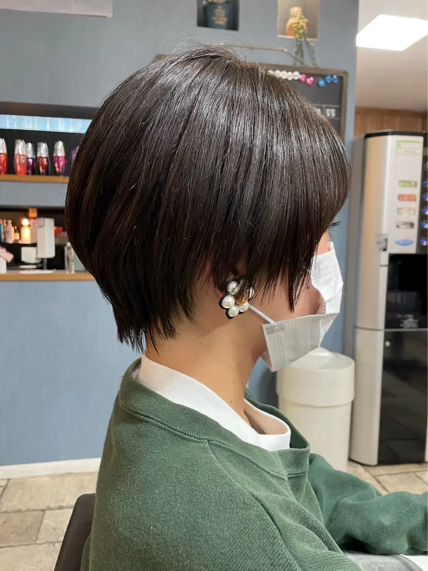 ショート カラー attrait茅ヶ崎 関根美歩のヘアスタイル