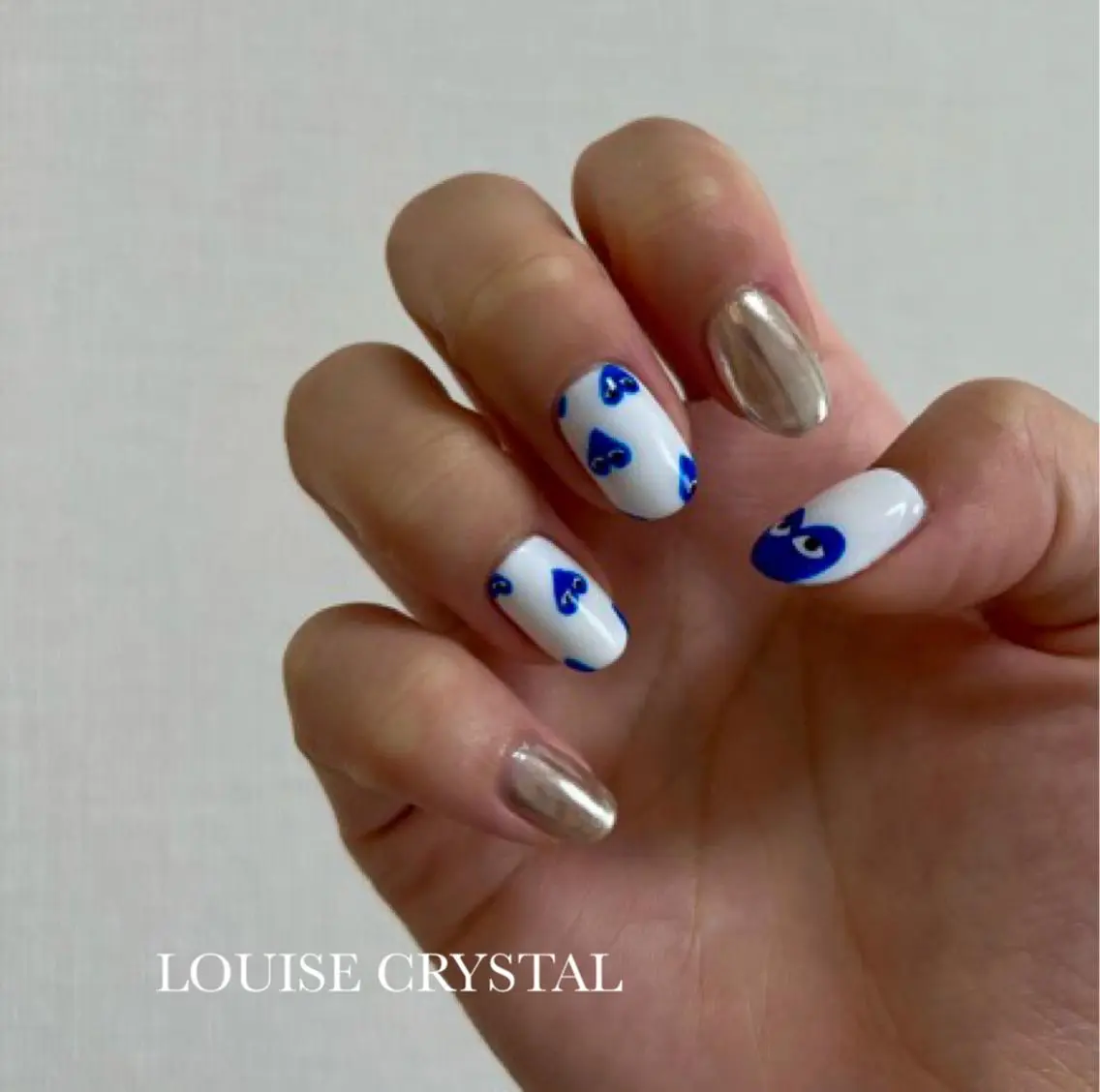 ネイル ハンドネイル LOUISE CRYSTALのネイルデザイン