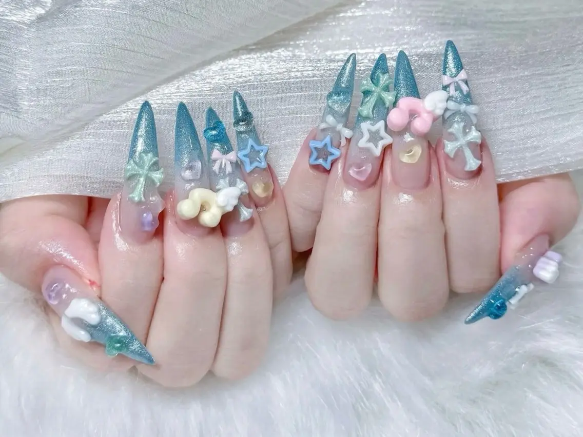 ネイル 長さ出し フットネイル ジェルネイル 韓国ネイル マグネットネイル ハンドネイル Huyn Nail Shinjyukuのネイルデザイン