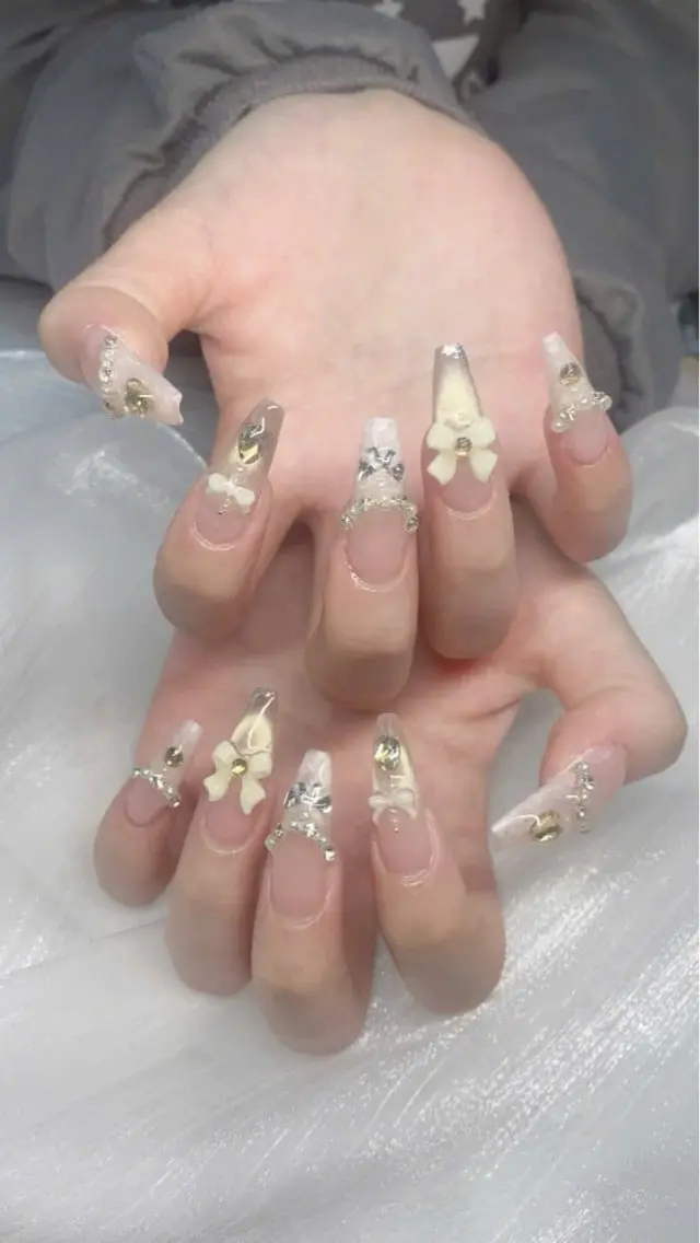 ネイル 成人式 フレンチネイル グラデーション 韓国ネイル マグネットネイル ハンドネイル ハンドケア Hara Nail 【持ち込みOK】のネイルデザイン