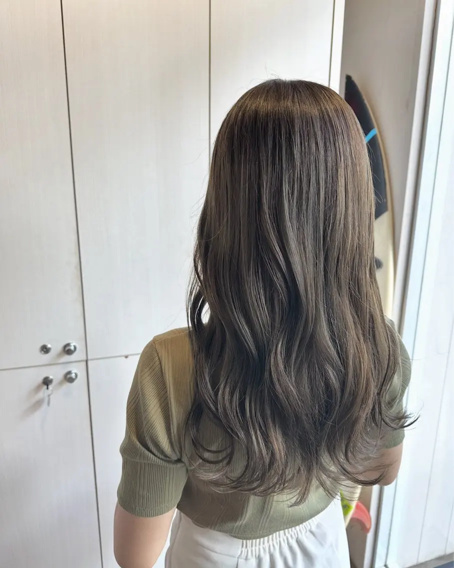 ロング カラー ヘアカラー トリートメント あべ ゆうかのヘアスタイル