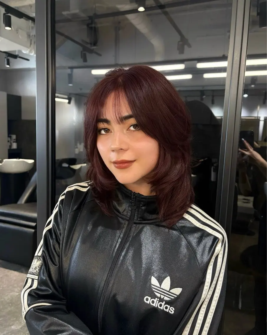 ミディアム karin🪩海外風 バタフライカットのヘアスタイル