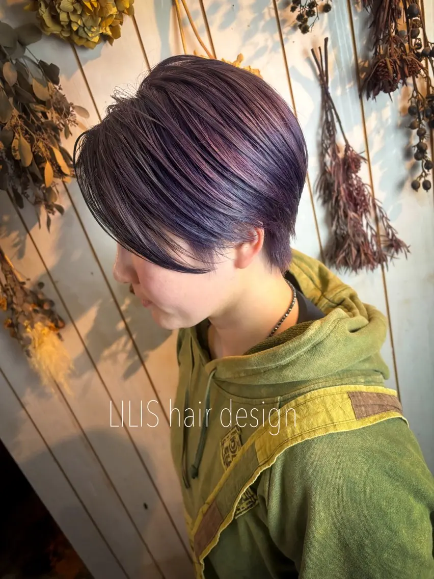 ショート カラー LILIS hair designのヘアスタイル