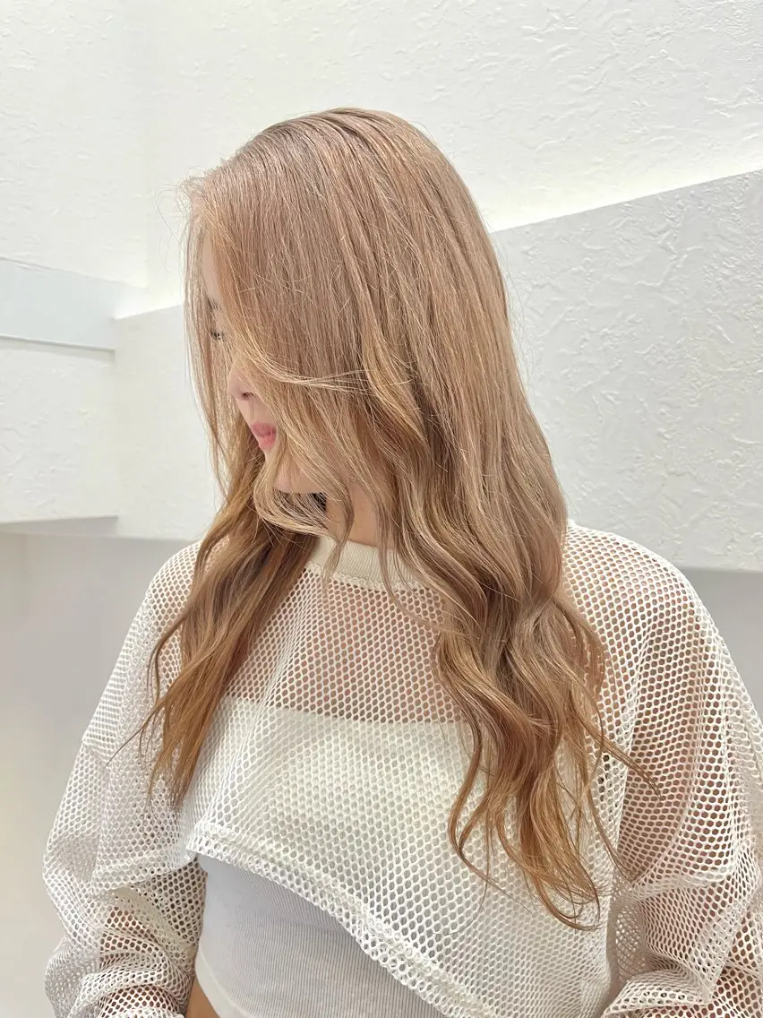 ロング カラー ベージュカラー ハイトーンカラー ハイトーンベージュ Emma ecole /栄/RIOのヘアスタイル