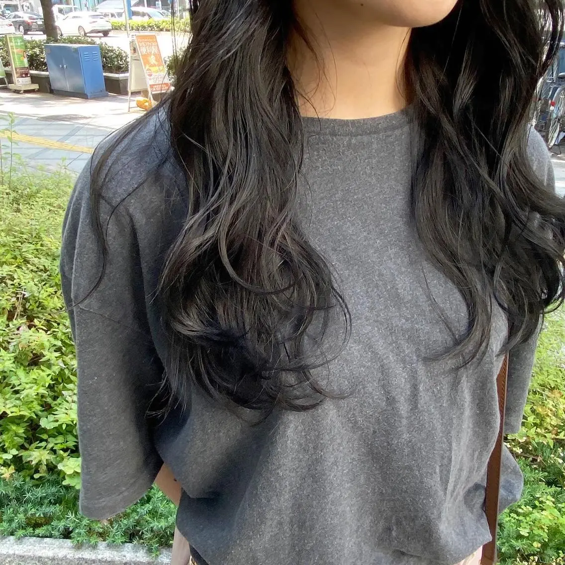 ロング 前川 朋香のヘアスタイル