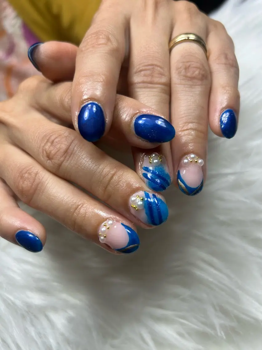 ショート ハンドネイル 古賀 はるみのネイルデザイン