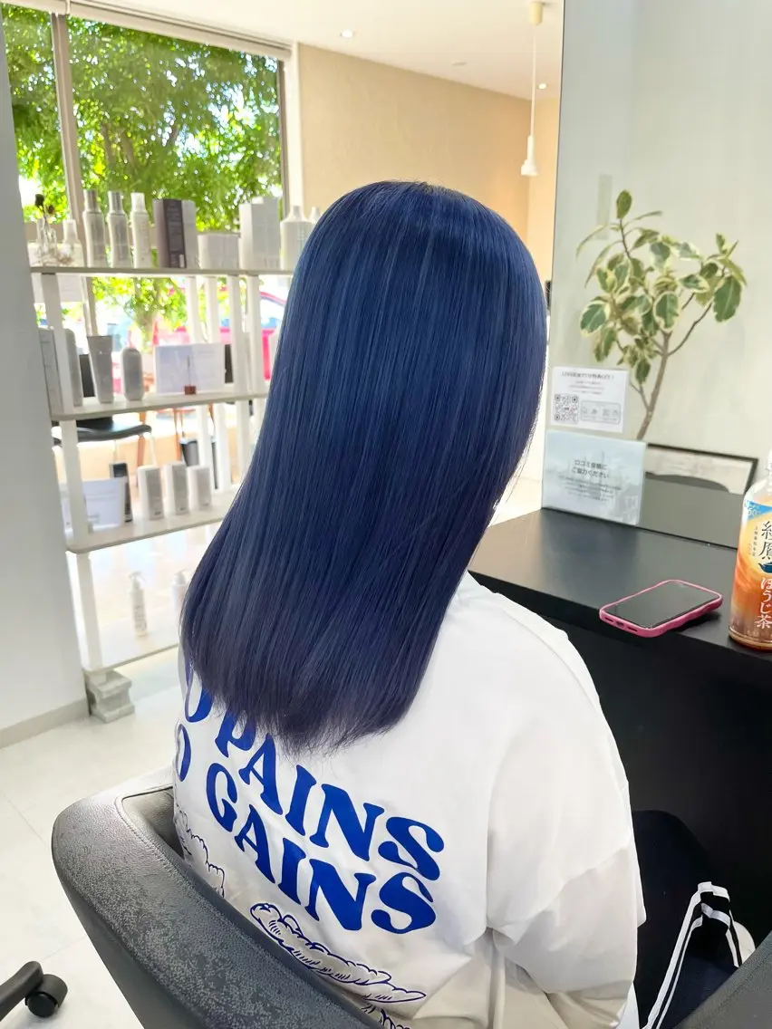 セミロング カラー 諸岡 玲のヘアスタイル