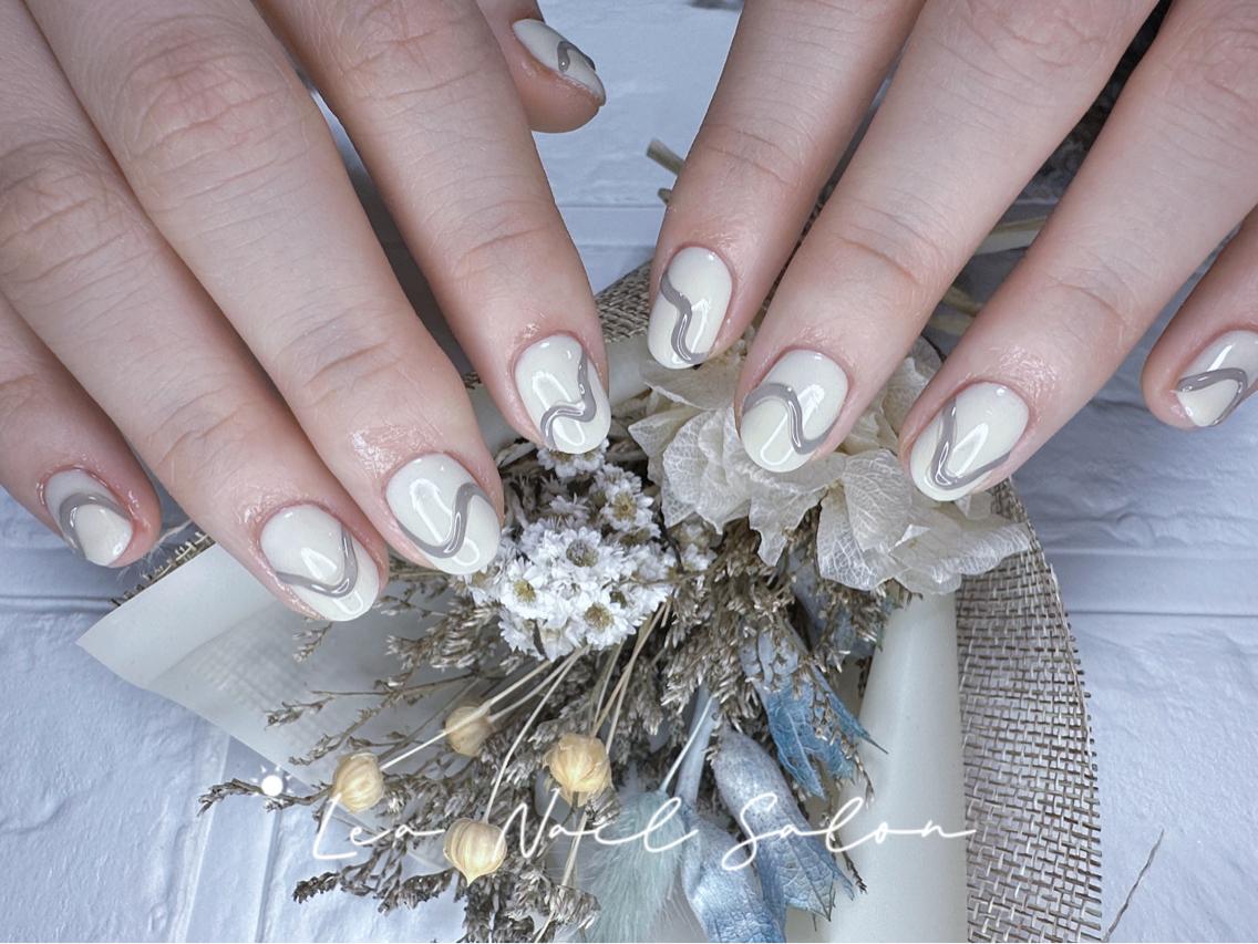ショート カラー ネイル Le’a NailSalonのネイルデザイン