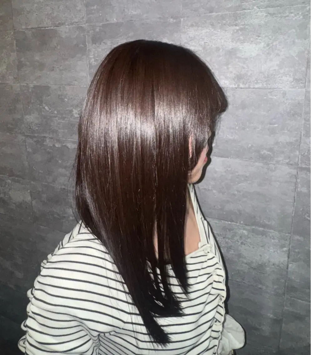 セミロング カラー 渡邉 吏央のヘアスタイル