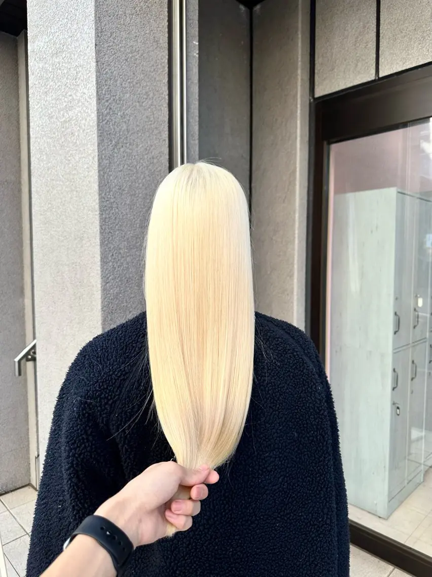 ロング カラー 抜きっぱなしブロンド 🌙町田色落ち特化 🌙れいのヘアスタイル