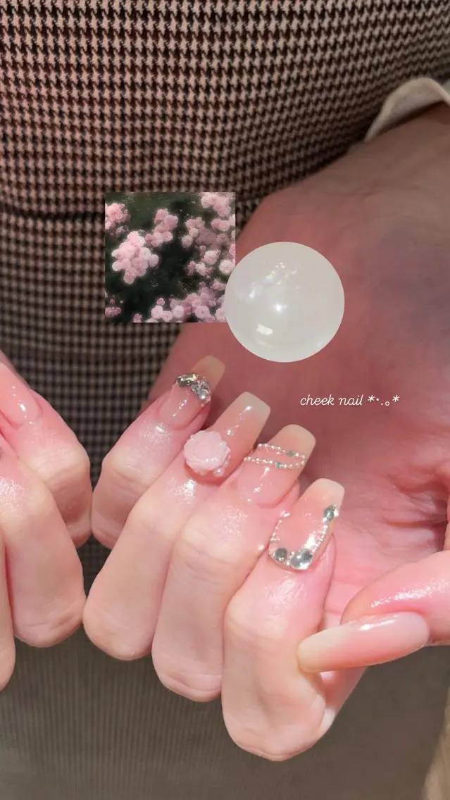 ネイル prunelle .のネイルデザイン