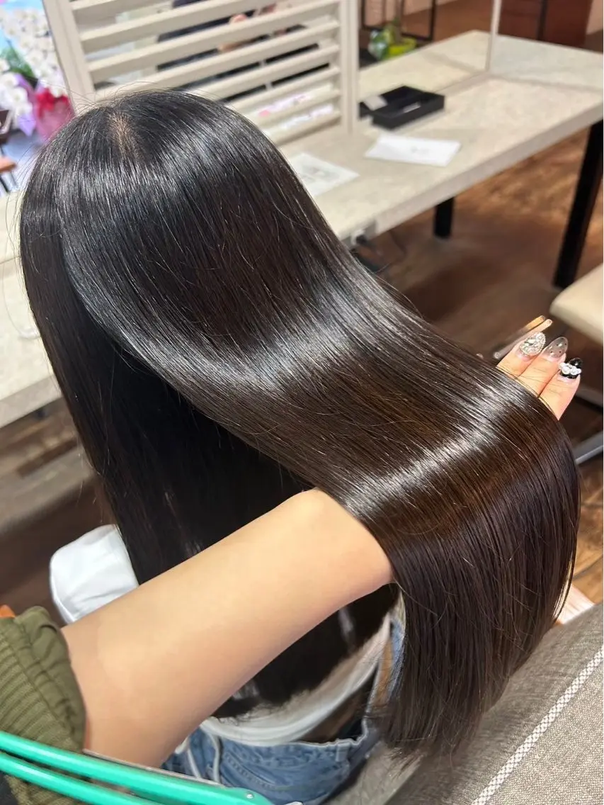 ロング 髪質改善 縮毛矯正 トリートメント 酸性ストレート 酸熱トリートメント 藤井 佑真のヘアスタイル