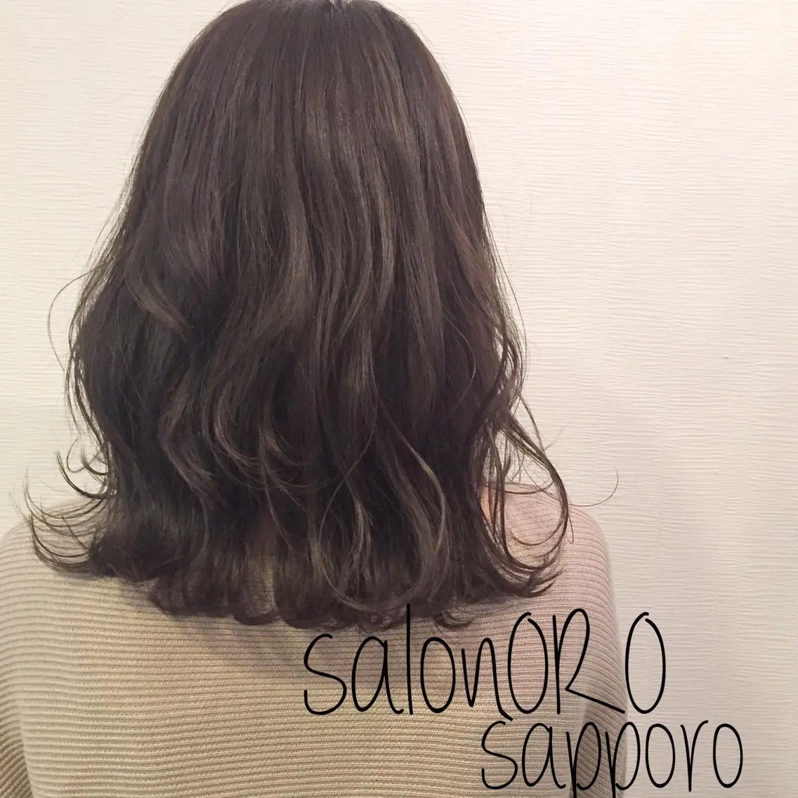 ミディアム カラー アッシュ ベージュカラー ブリーチ グレージュ ブリーチなしカラー カット ヘアカラー トリートメント 池田 真由美のヘアスタイル