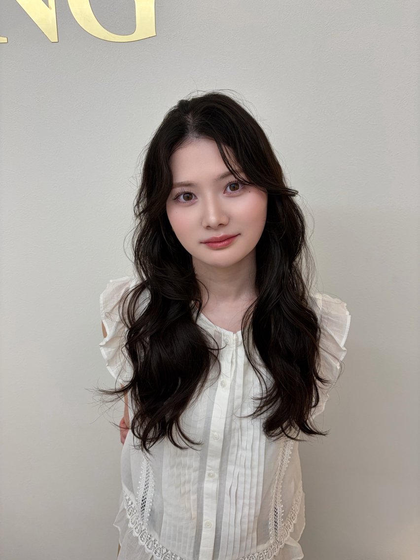 ロング カラー グレージュ 韓国風ヘア レイヤーカット ワンホンヘア カット ヘアカラー トリートメント 韓国ヘア/レイヤー Lily Wongのヘアスタイル
