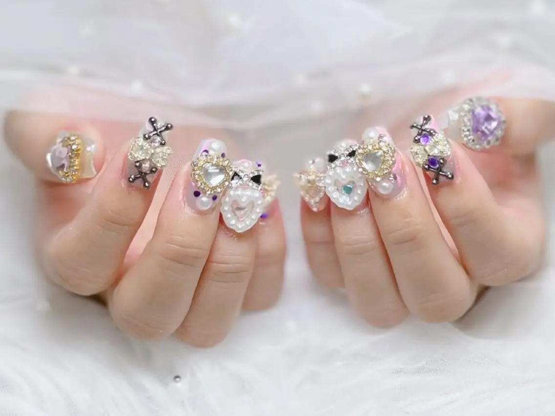 ネイル 💕リリ 長持ち得意🩷のネイルデザイン
